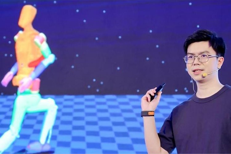 天才少年稚晖君新浦金350vip机器人走路进场！AI模型做大脑，目标售价20万以内